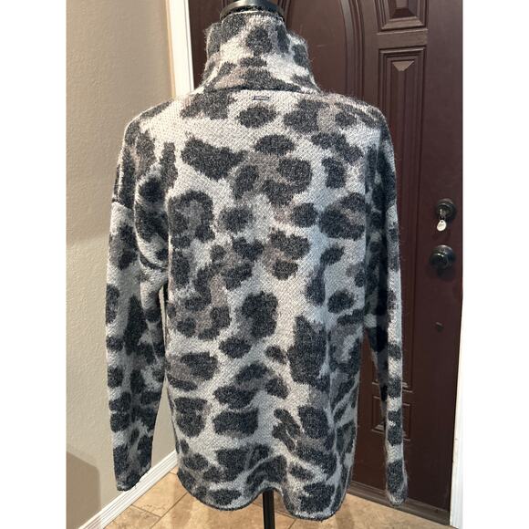 DKNY Leopard Animal High Neck Winter Sweater - Picture 2 of 9
